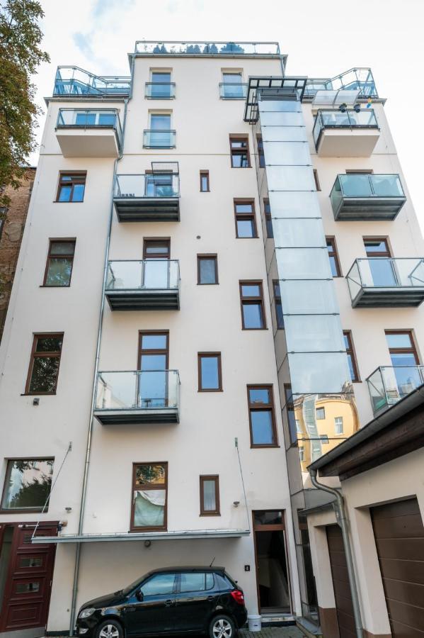 Designed Apartment Next To Vaclav Square With Terrace And Private Garage Prag Exterior foto