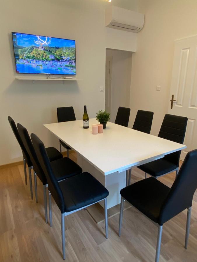 Designed Apartment Next To Vaclav Square With Terrace And Private Garage Prag Exterior foto