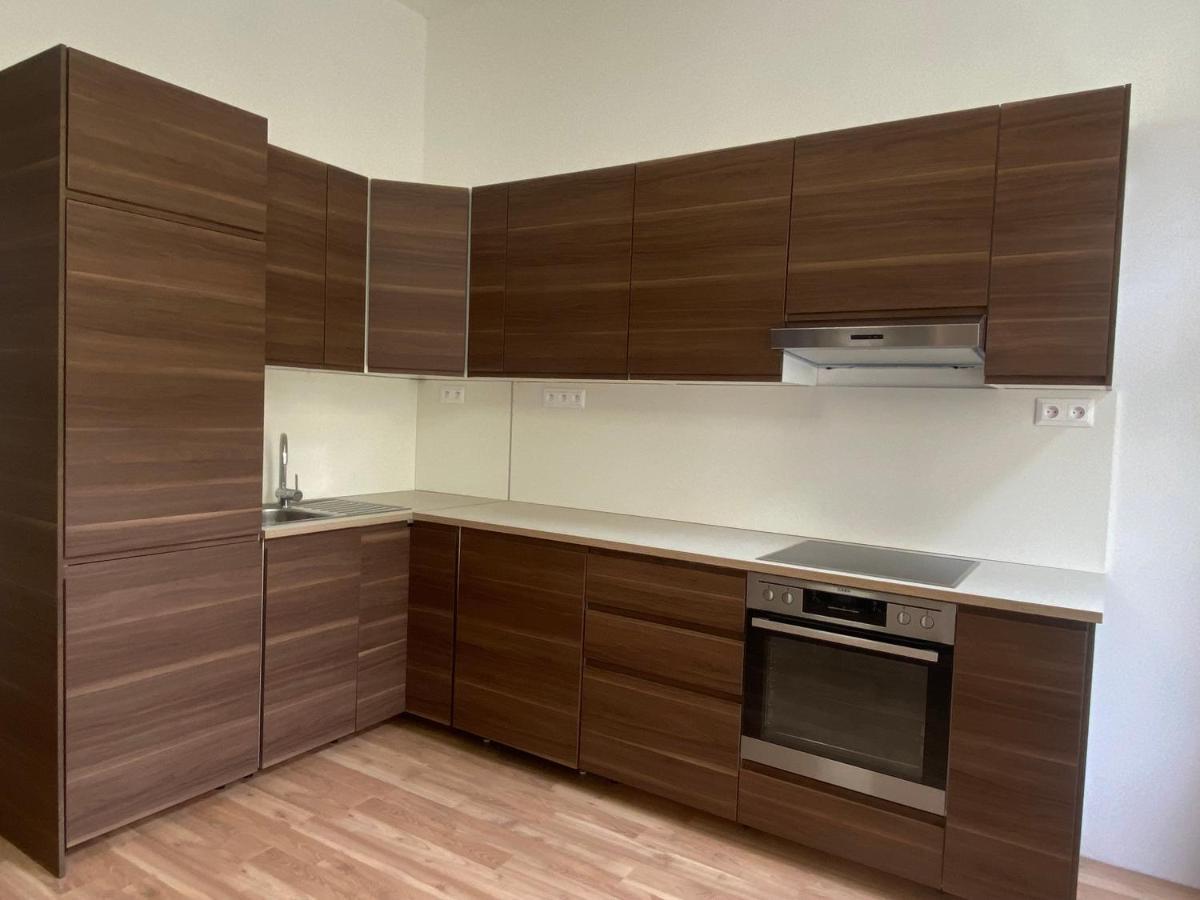 Designed Apartment Next To Vaclav Square With Terrace And Private Garage Prag Exterior foto